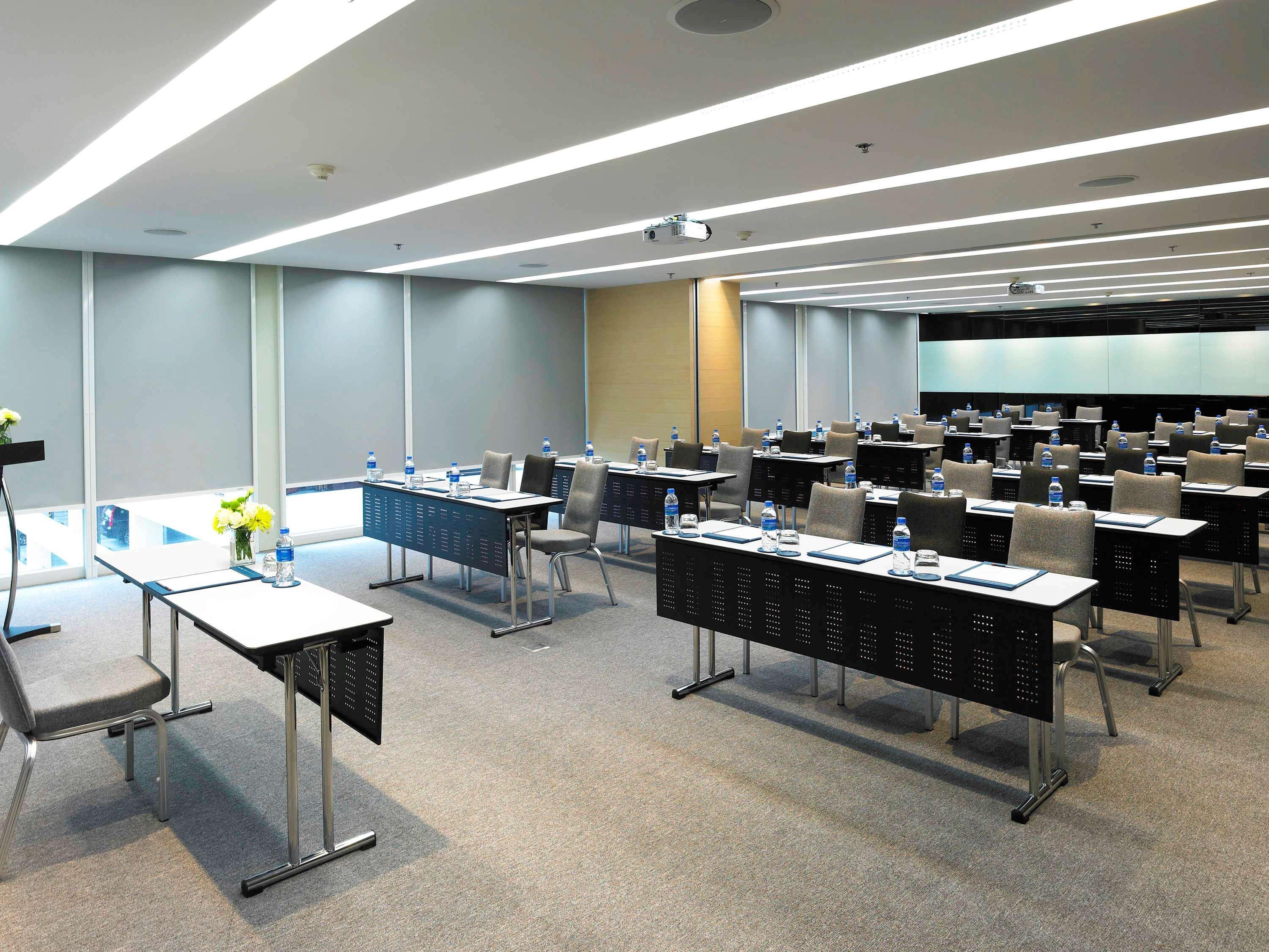 Pullman Bangkok King Power Hotel Kültér fotó Meeting room