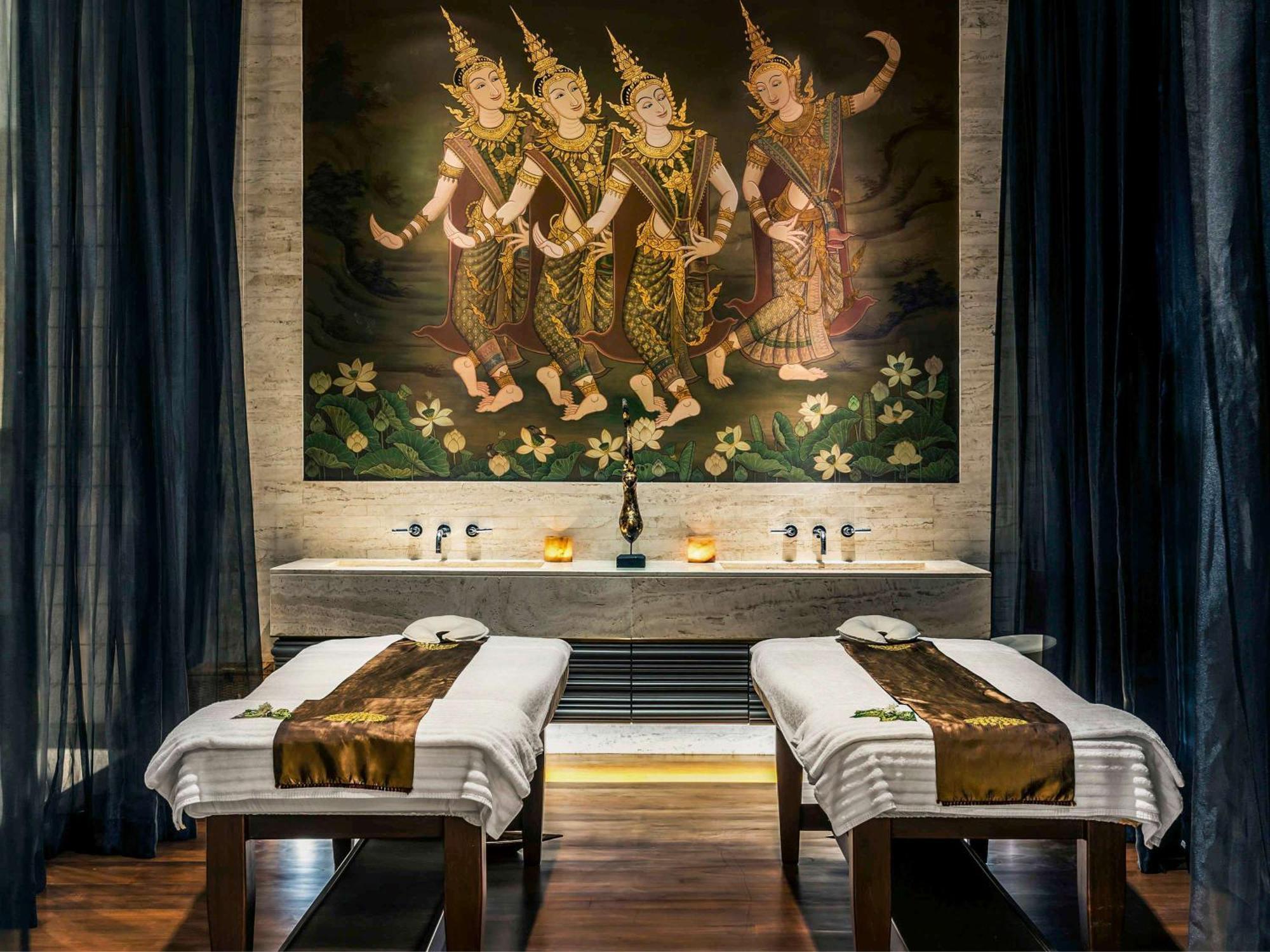Pullman Bangkok King Power Hotel Kültér fotó Thai spa