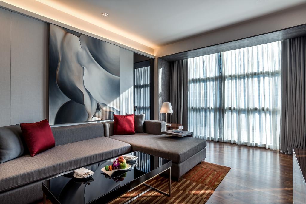 Pullman Bangkok King Power Hotel Kültér fotó Living room of a suite