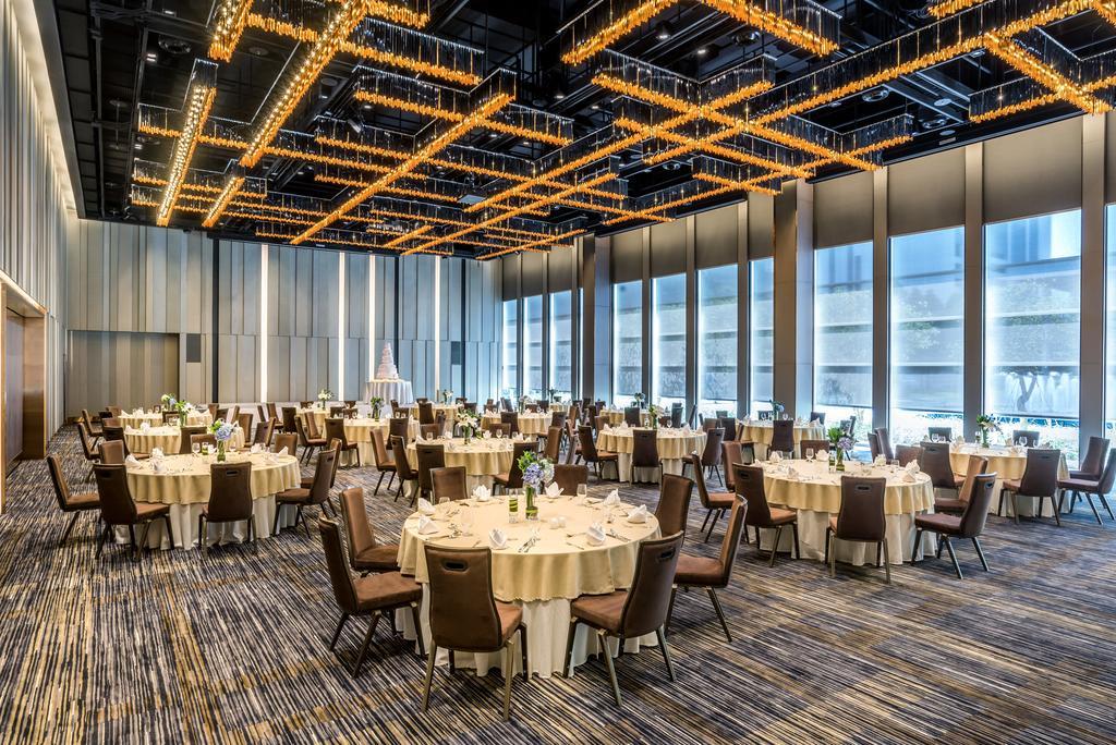 Pullman Bangkok King Power Hotel Kültér fotó The Grand Ballroom