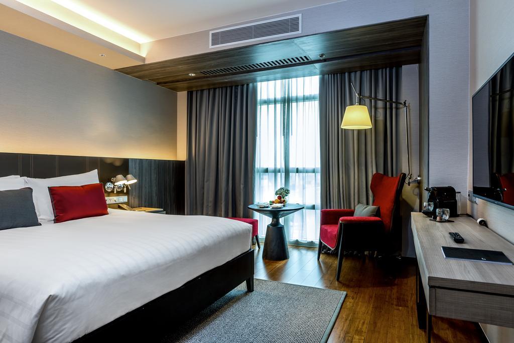 Pullman Bangkok King Power Hotel Kültér fotó Deluxe Room